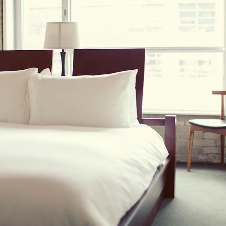 Hotel Ocho Торонто Екстериор снимка