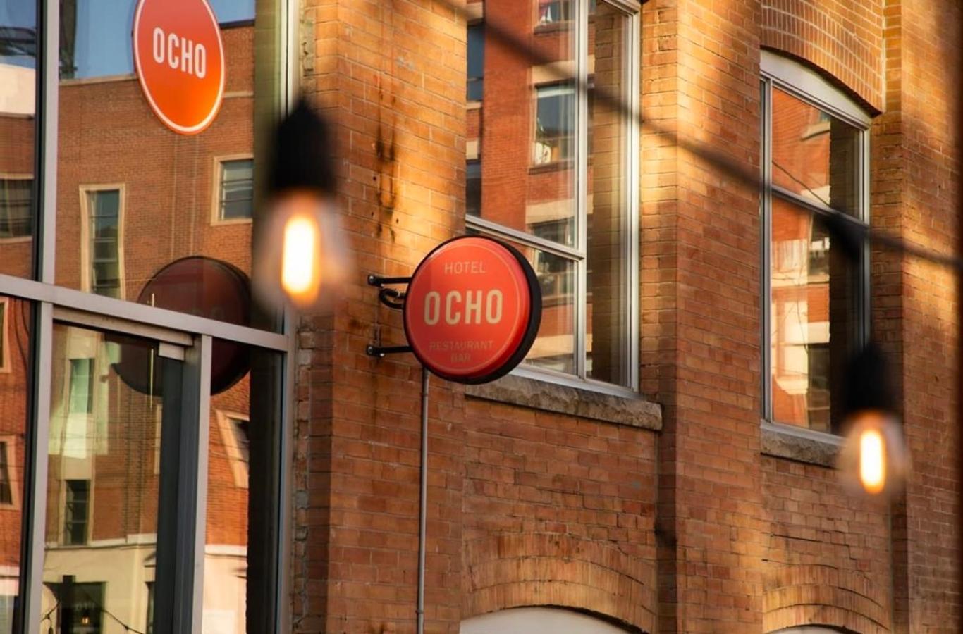 Hotel Ocho Торонто Екстериор снимка